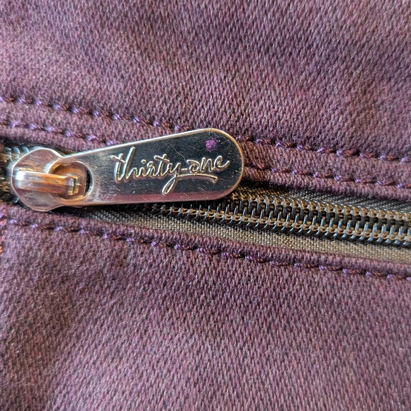 Ladies Thirty One Crossbody Plum Bag/Purse - Picture 3 of 12